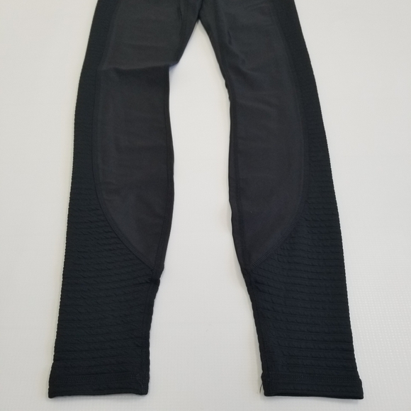 Fabletics Leggings Small Black - Picture 2 of 5